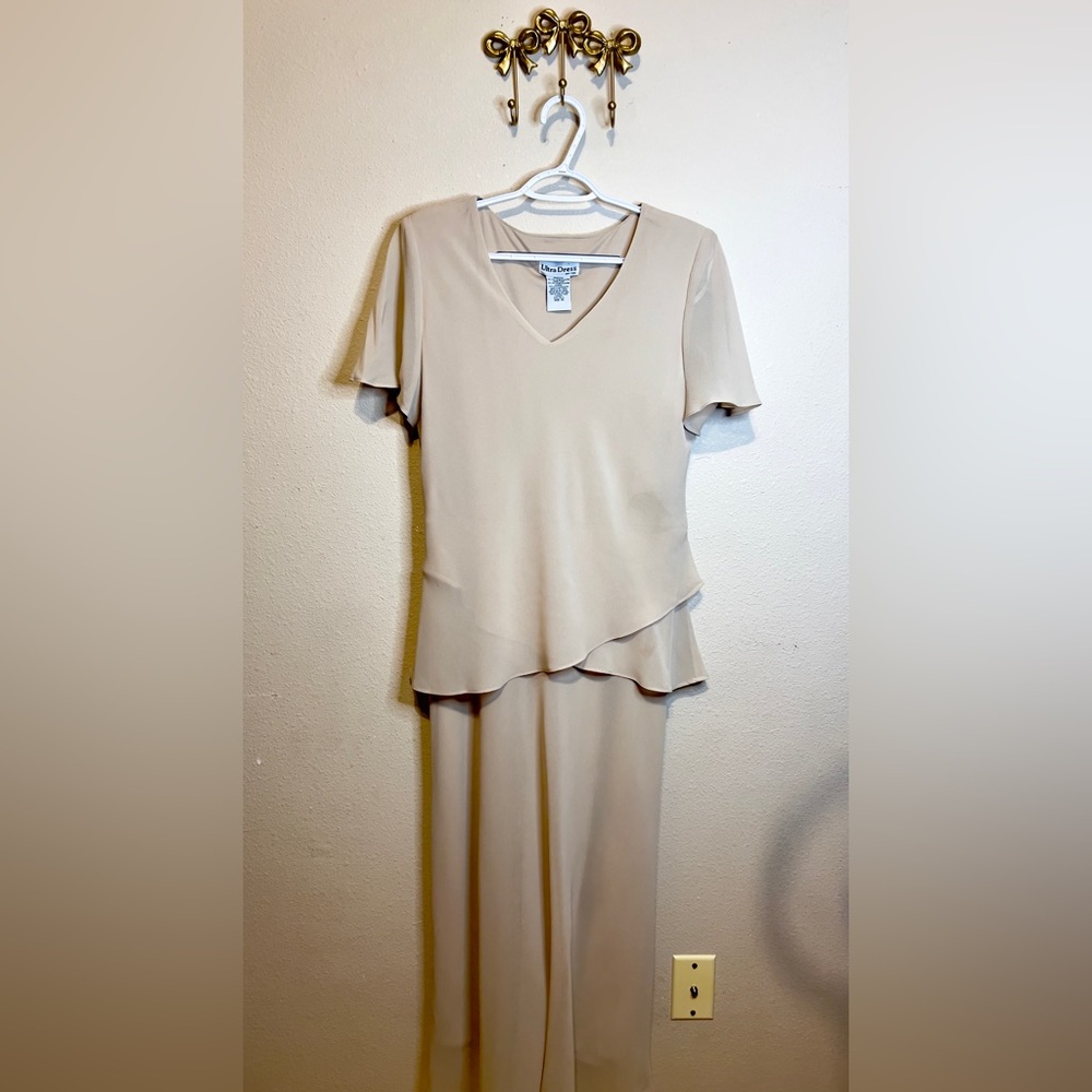 Ultra Dress Collection Taupe Tiered  Mother of the Brude/Groom Dress. Size 14